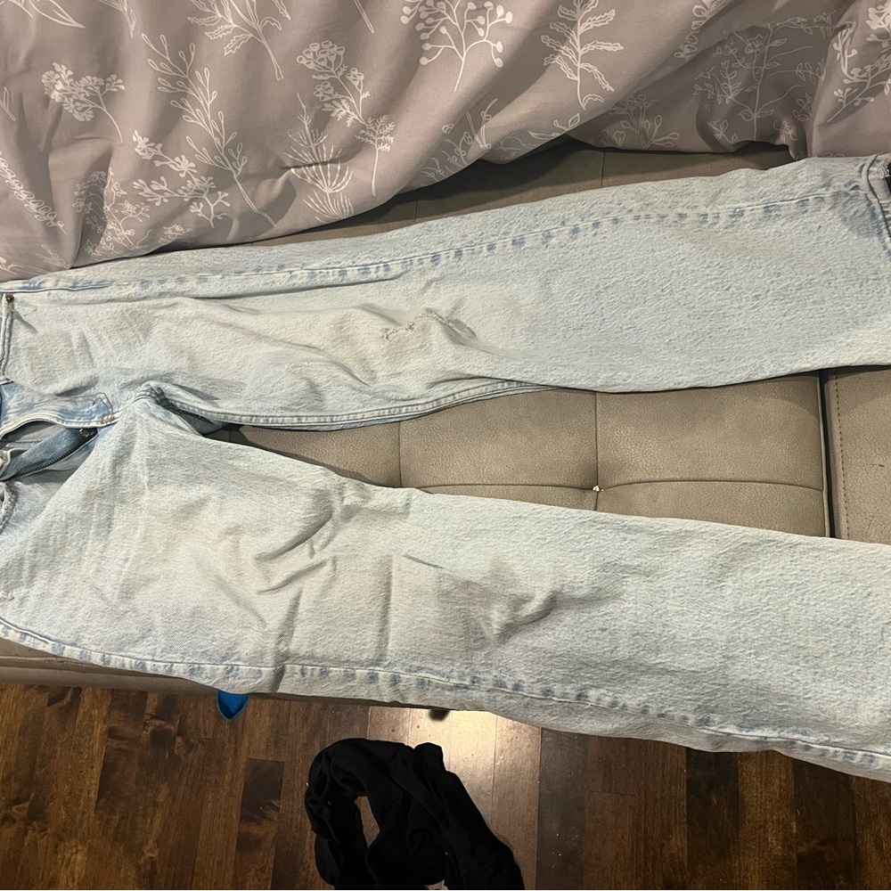 Abercrombie & Fitch Women’s 90s Straight Jeans